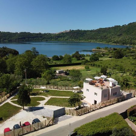 Il Lago Di 内米 外观 照片